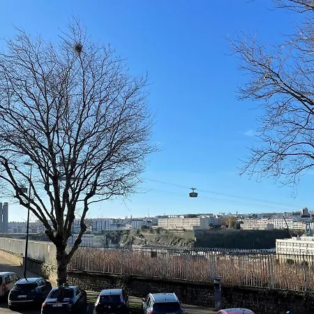 : Hypercentre Apartmán